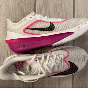 Nike Women's Zoom Fly 6